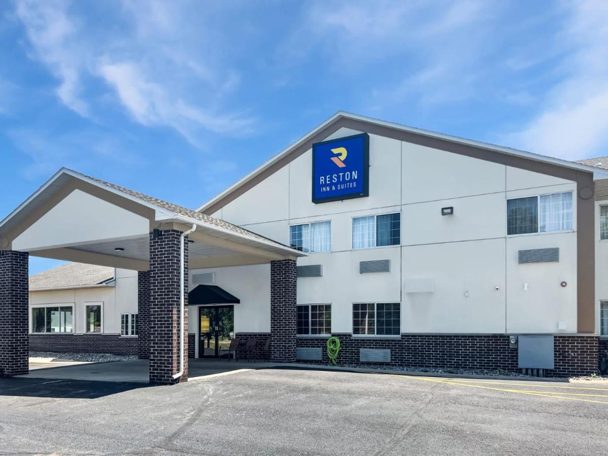 Reston Inn & Suites Spencer Exterior foto